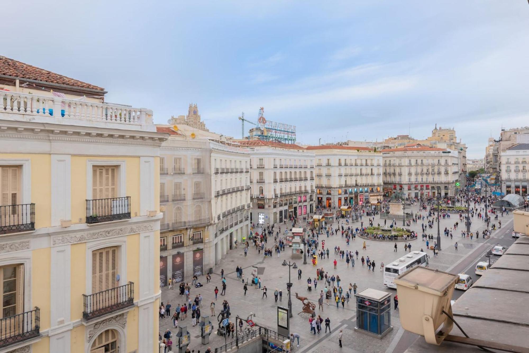 Apartamentos Day Madrid Sol Centro Gran Via Екстериор снимка