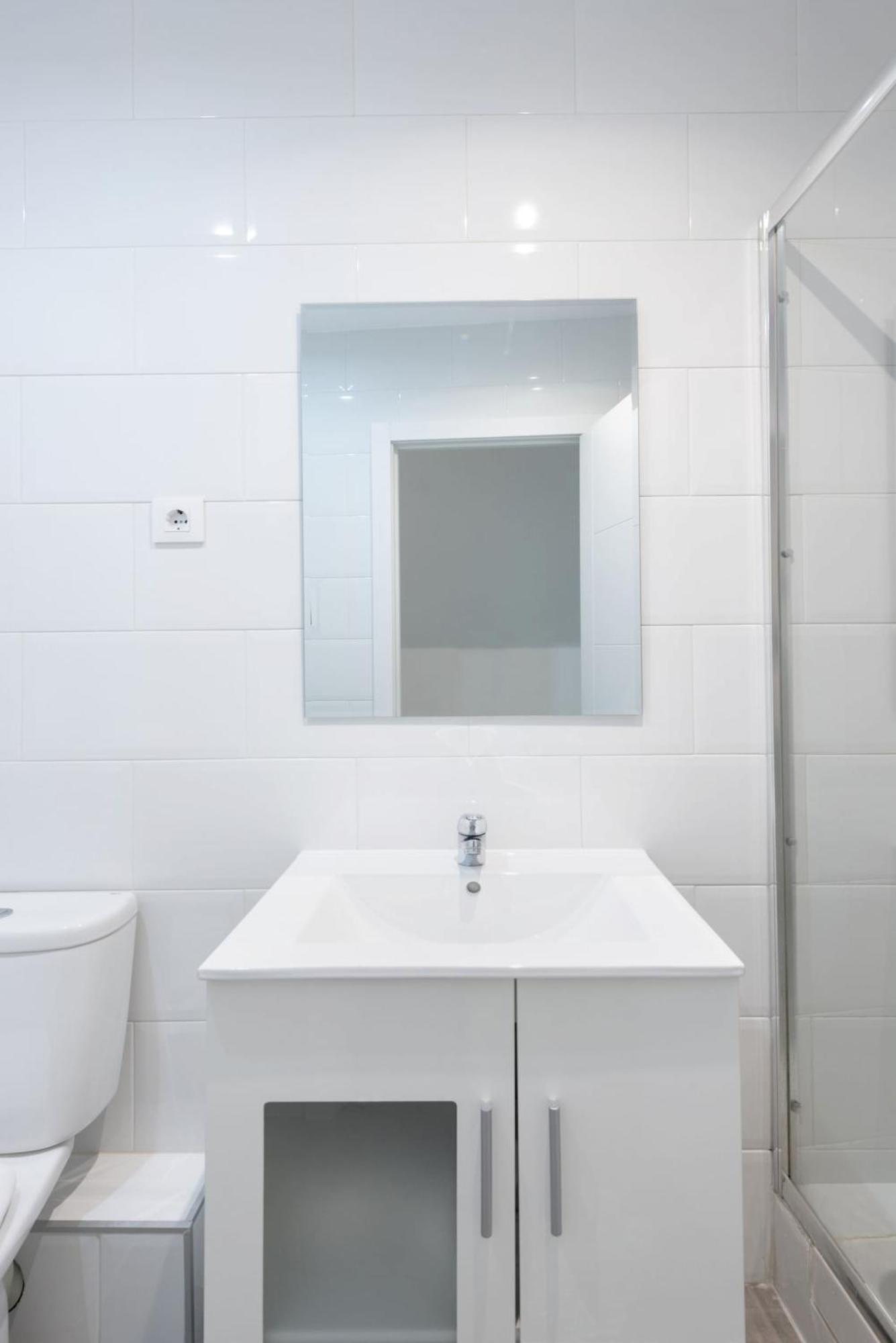 Apartamentos Day Madrid Sol Centro Gran Via Екстериор снимка